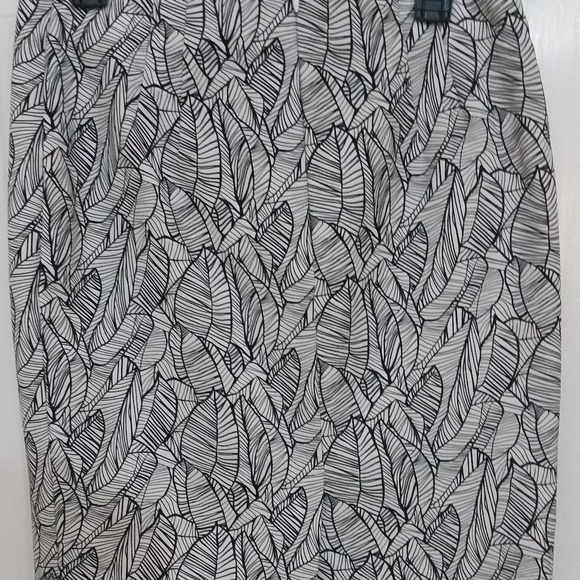 Saint Tropez West Short Skirt - Picture 2 of 4